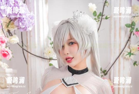 照片里的Tiny Asa，神社少女与红忍者的微妙平衡